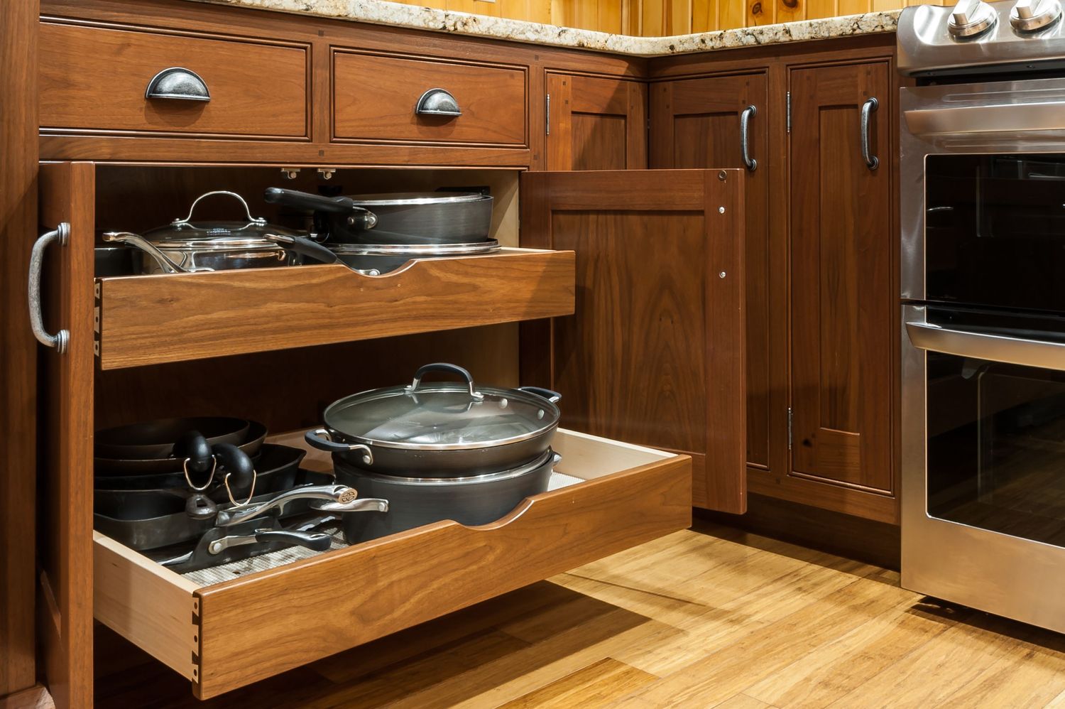 20180427_PrairieWoodworks_AmbuehlKitchen_Interiors-20