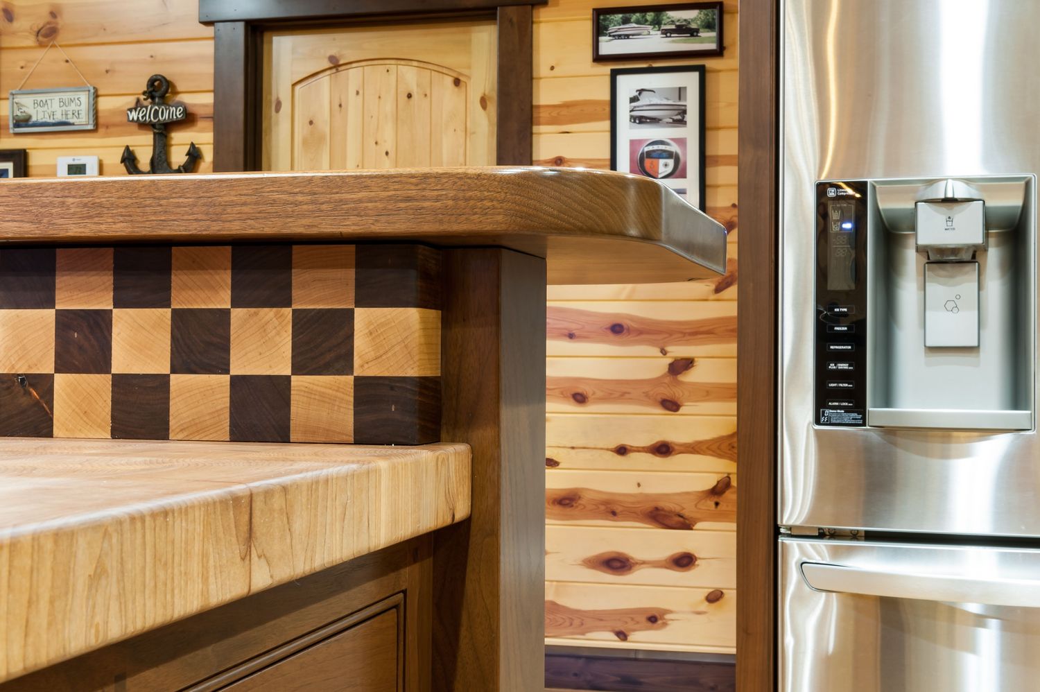 20180427_PrairieWoodworks_AmbuehlKitchen_Interiors-27