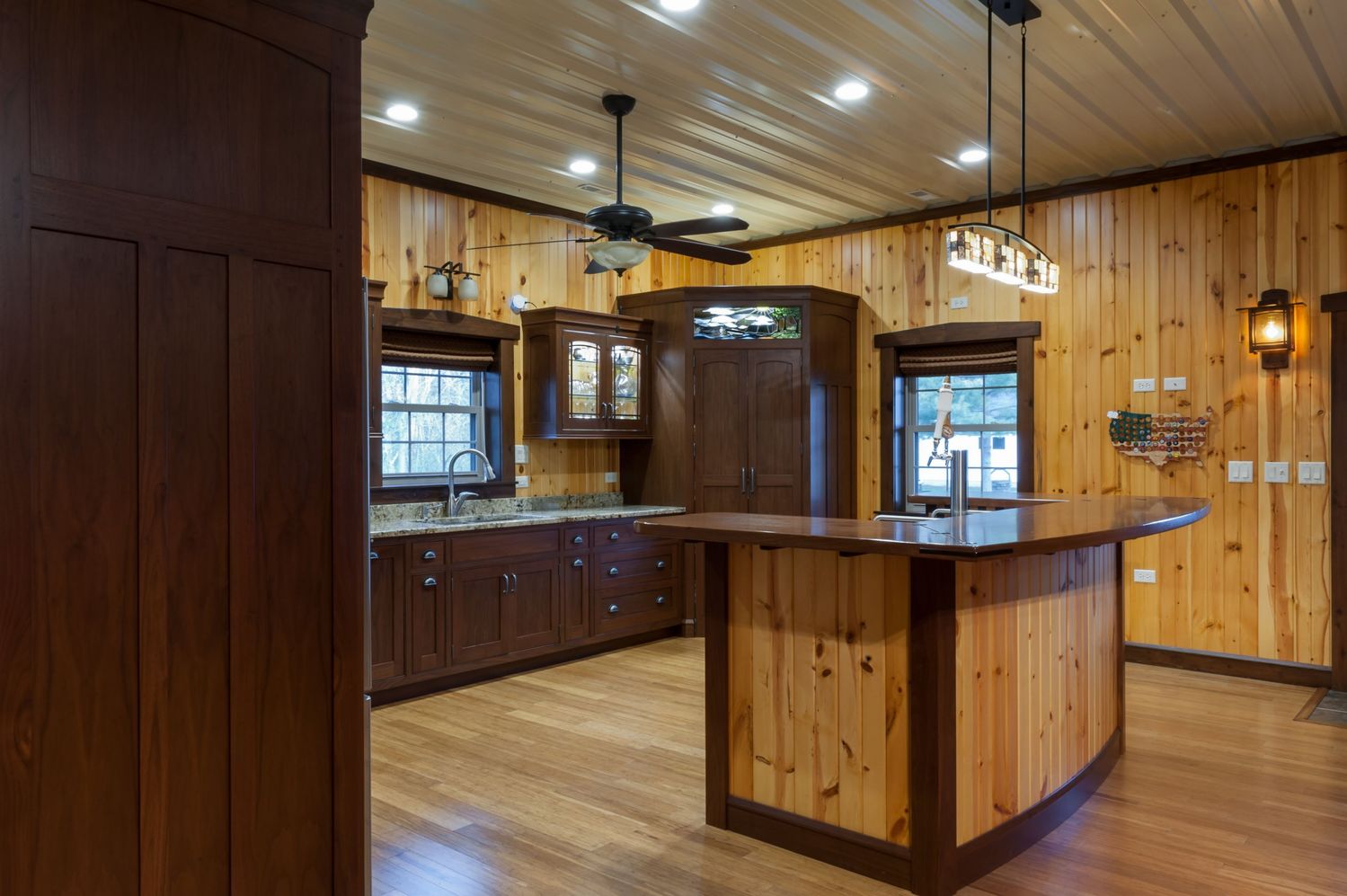 20180427_PrairieWoodworks_AmbuehlKitchen_Interiors-40