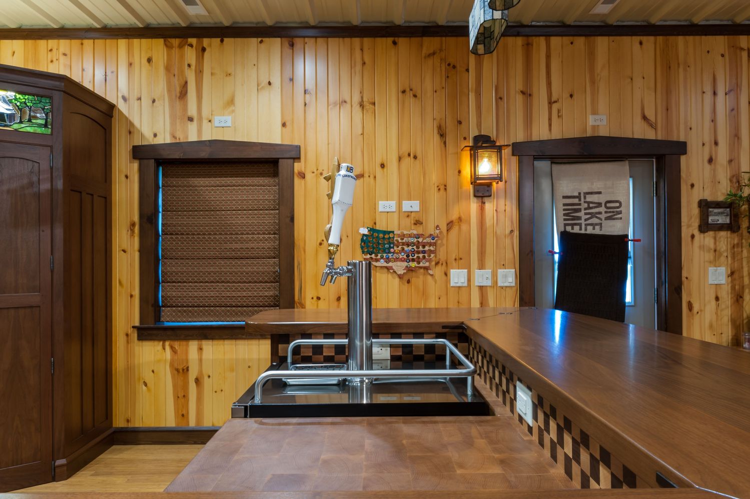 20180427_PrairieWoodworks_AmbuehlKitchen_Interiors-6