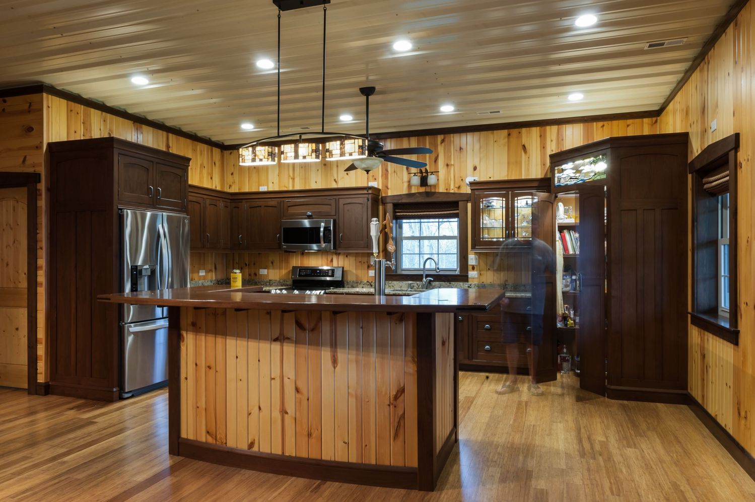 20180427_PrairieWoodworks_AmbuehlKitchen_Interiors-32