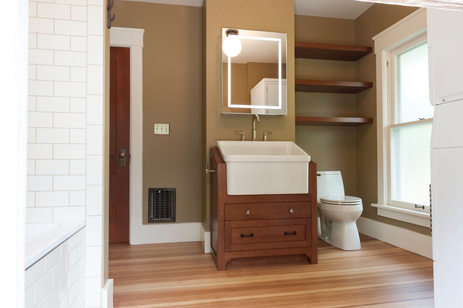 20210622_LandmarkCR_AmbuehlBathrooms-3