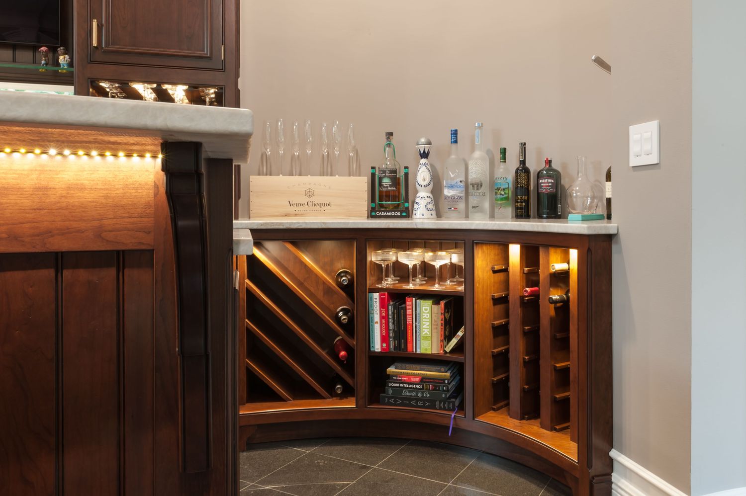20240729_PrairieWoodworks_ArmstrongBar-10