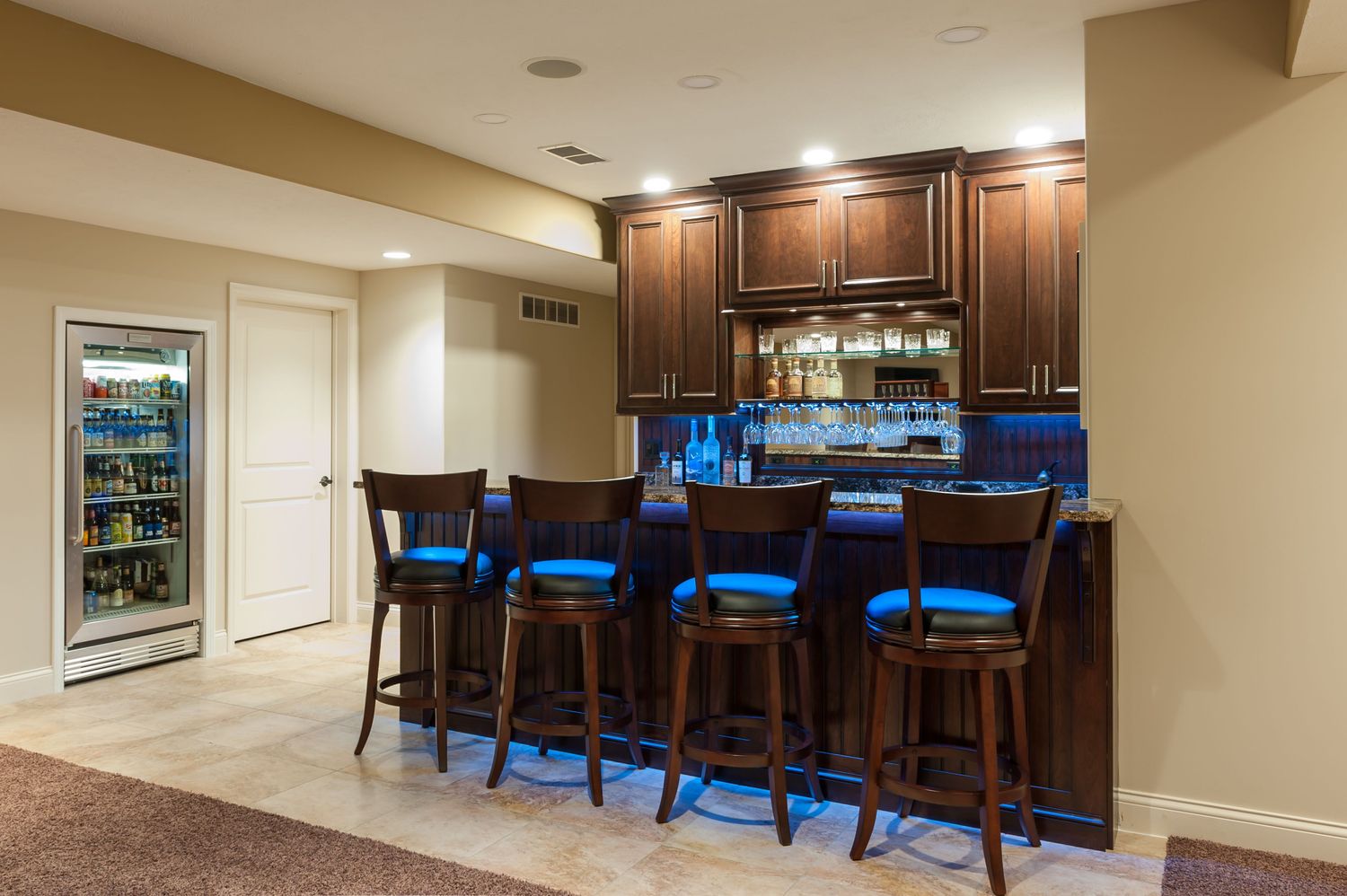 20180425_PrairieWoodworks_LukeAnderson_HomeBasementBar-3