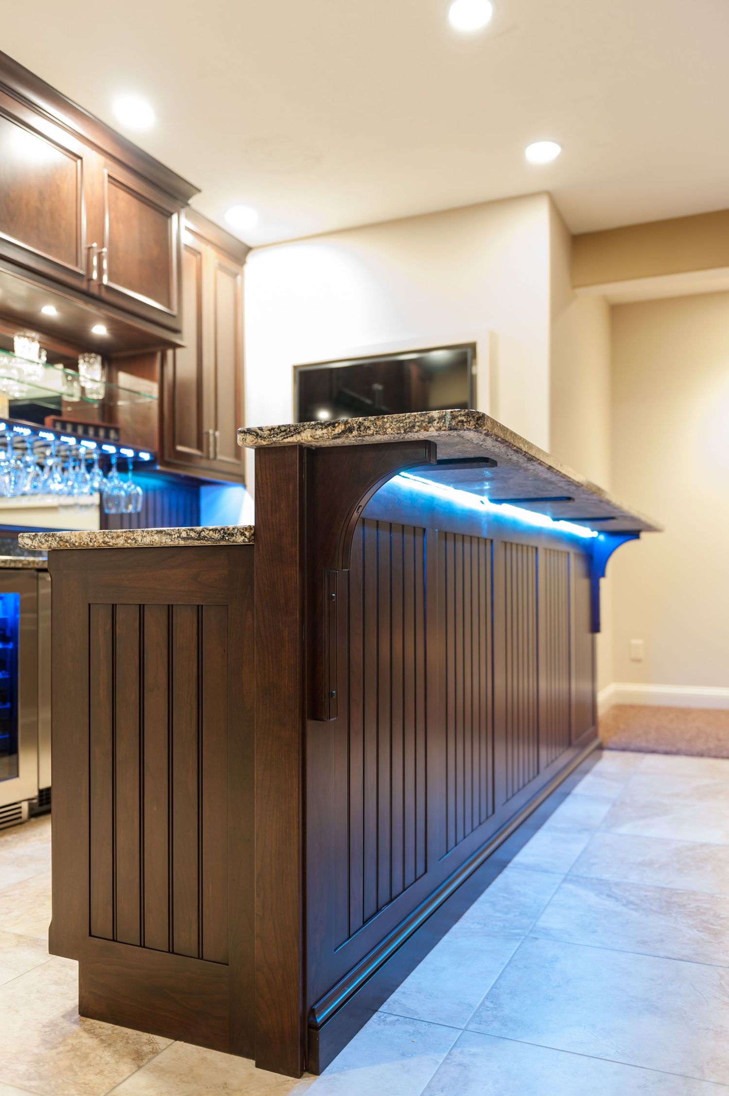 20180425_PrairieWoodworks_LukeAnderson_HomeBasementBar-42
