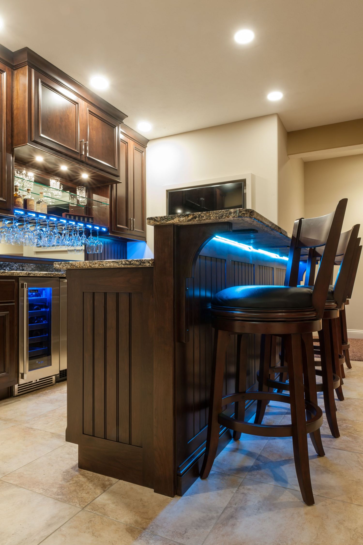 20180425_PrairieWoodworks_LukeAnderson_HomeBasementBar-39