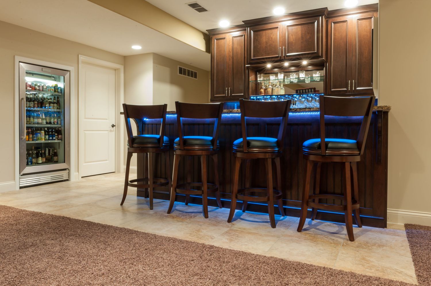 20180425_PrairieWoodworks_LukeAnderson_HomeBasementBar-22